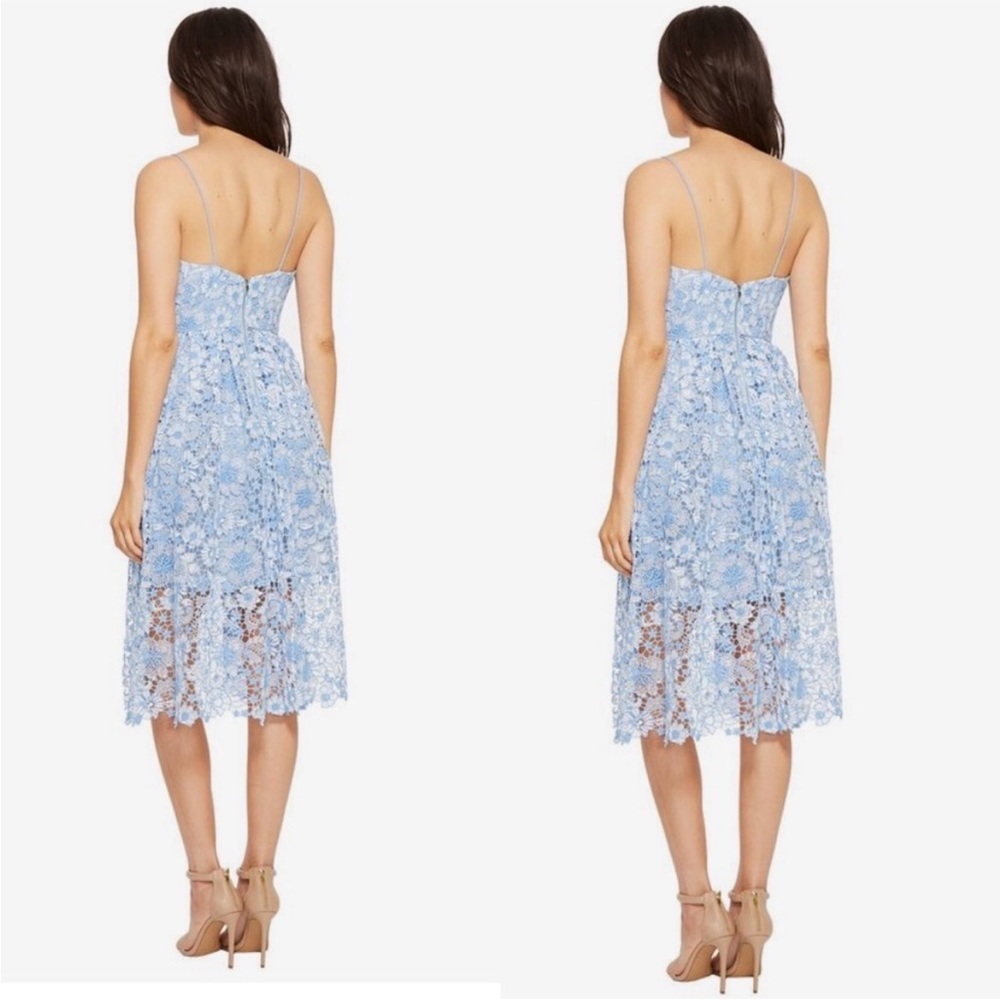 Donna Morgan Chemical Lace Two Tone Dress in Blue, Size 4 - Picture 3 of 10